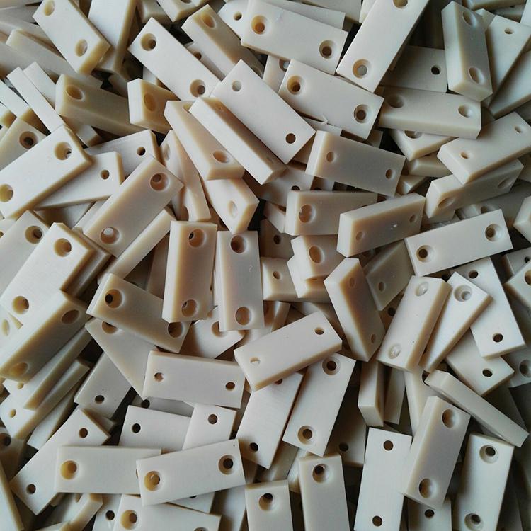 常見PA尼龍制品在工作中的特性